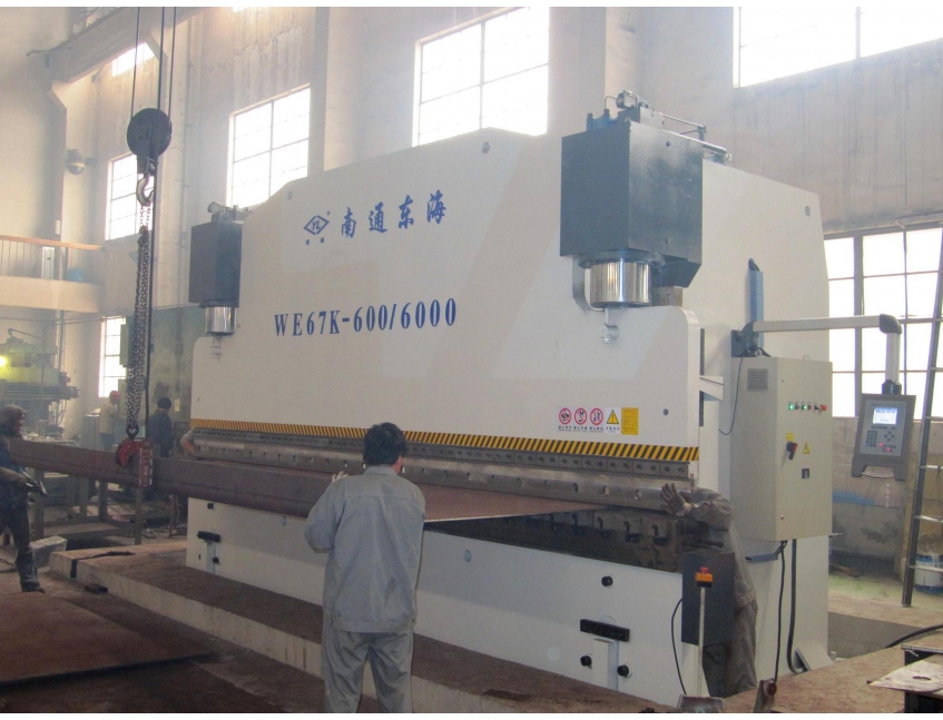 WE67K-600/6000 CNC Press Brake